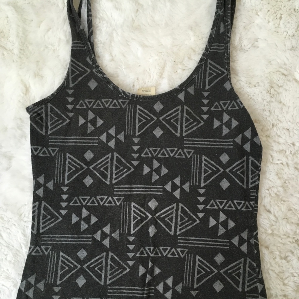 HOLLISTER GREY GRAPHIC TANK TOP